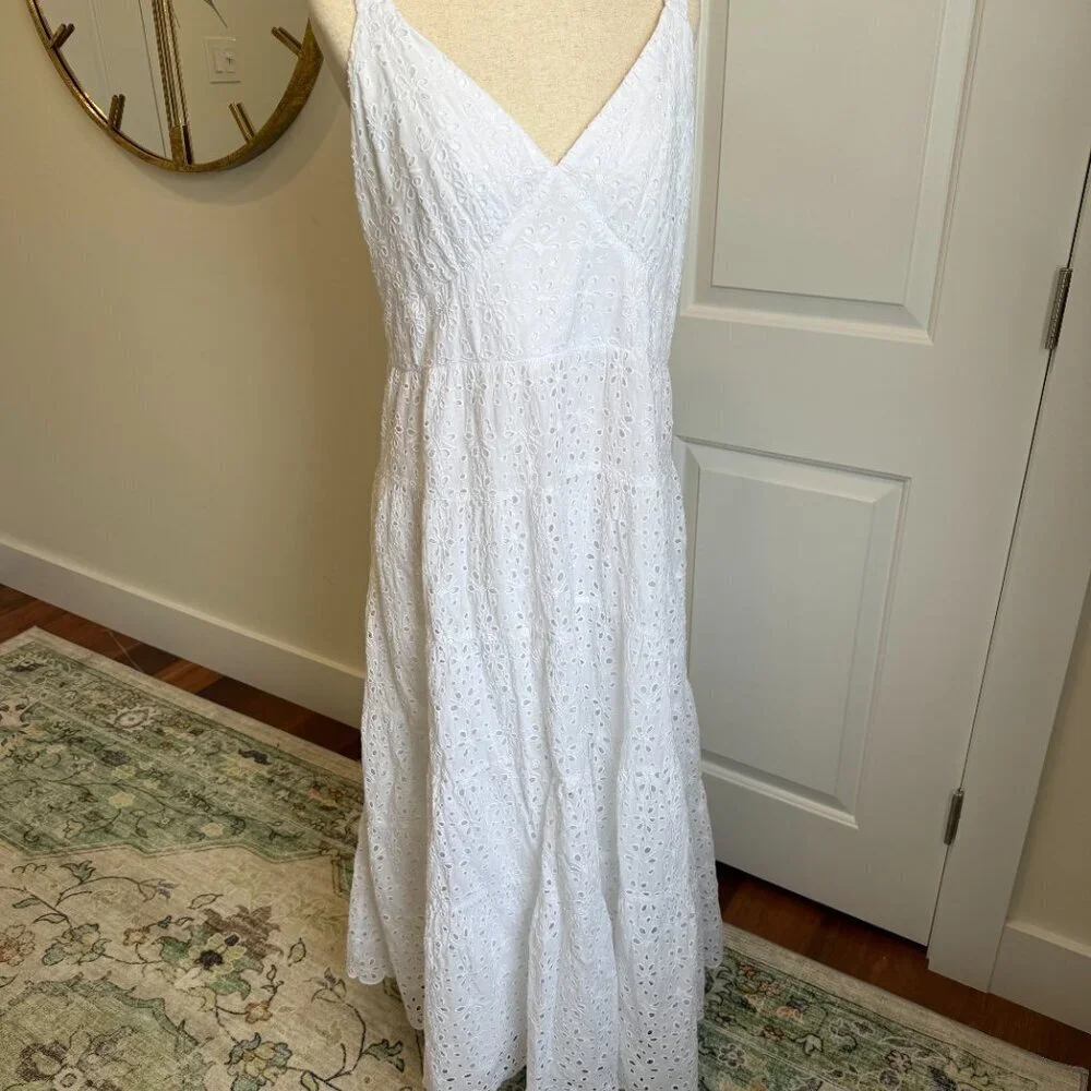 Abercrombie & Fitch eyelet tiered maxi dress in white size XXLP